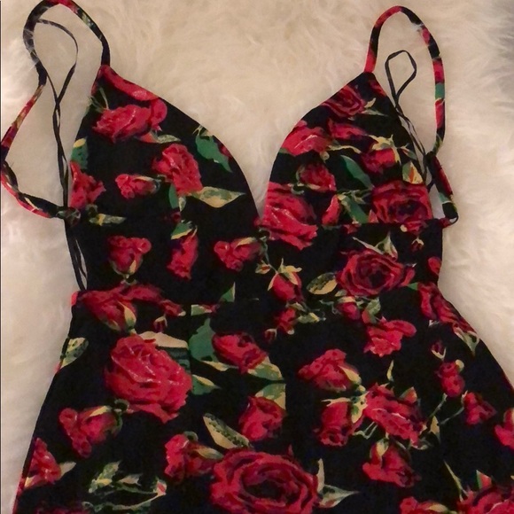 Open Back Rosebud dress - Picture 6 of 8